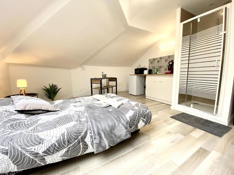 Newz3 - Centre-Ville - Tv - Wifi Calais Dış mekan fotoğraf